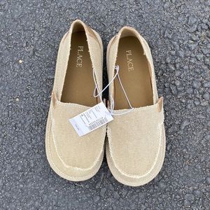 NWT Boys size 4 Children’s Place slip on loafers
